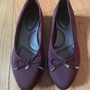 DexFlex Comfort Women's Burgundy Flats
